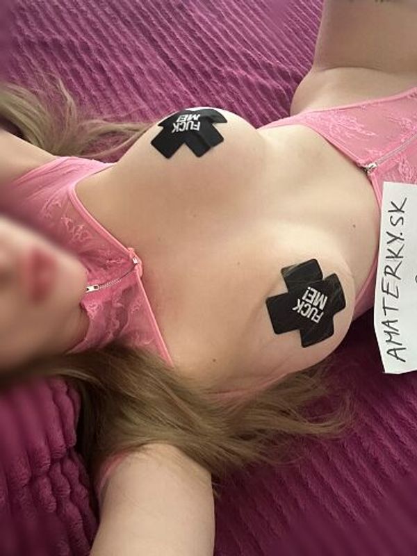 Sofi Nka — Bratislava, foto 1