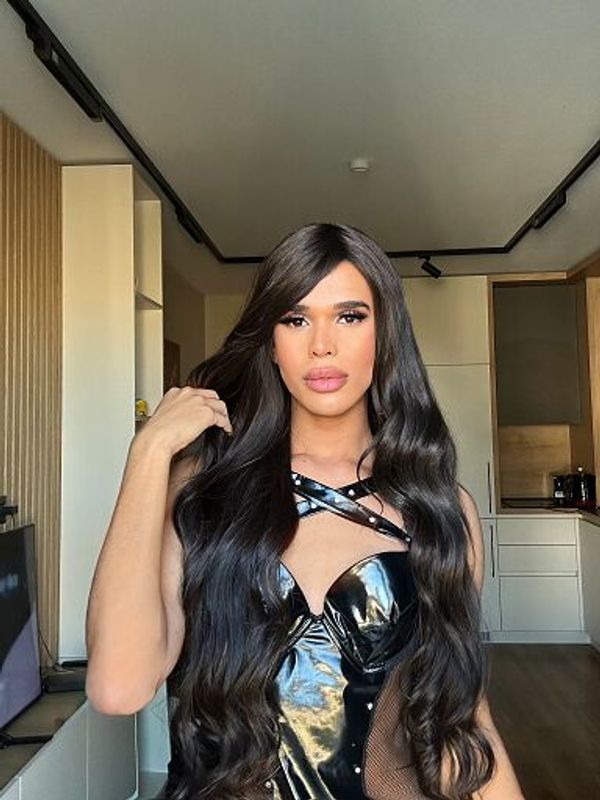 Tiffany Ferrari — Bratislava, foto 2
