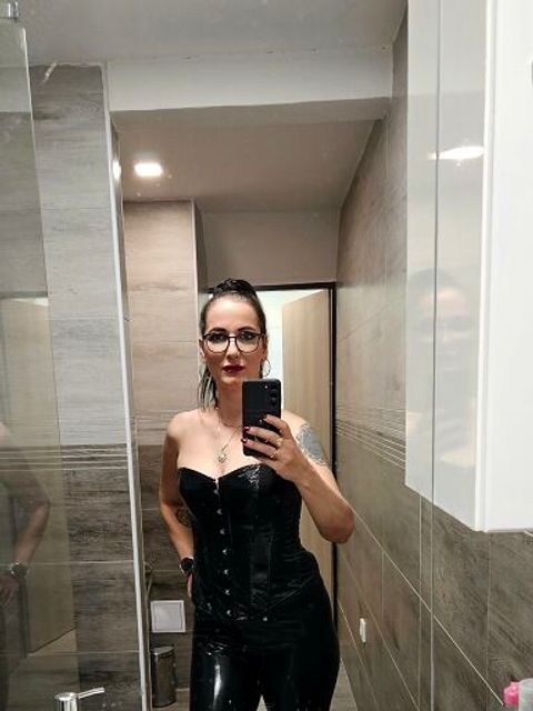 Madam S — Bratislava