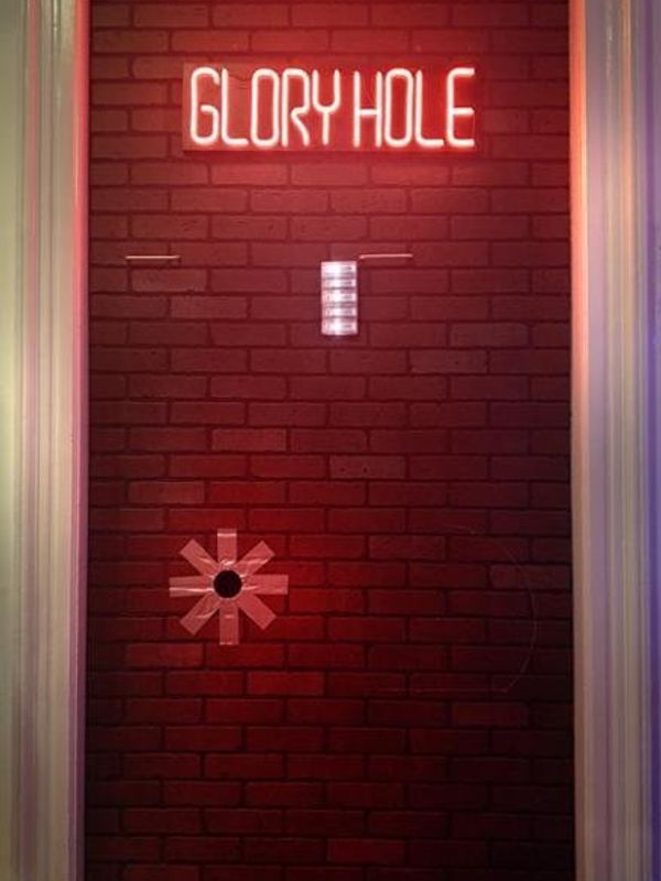 GlorHole — Praha, foto 4