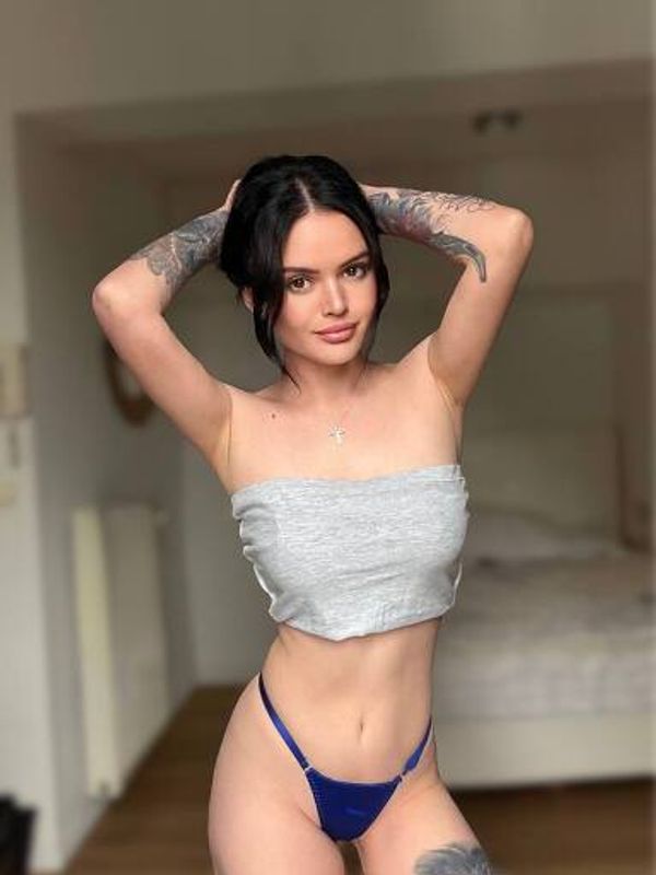 Sabrina — Bratislava, foto 1