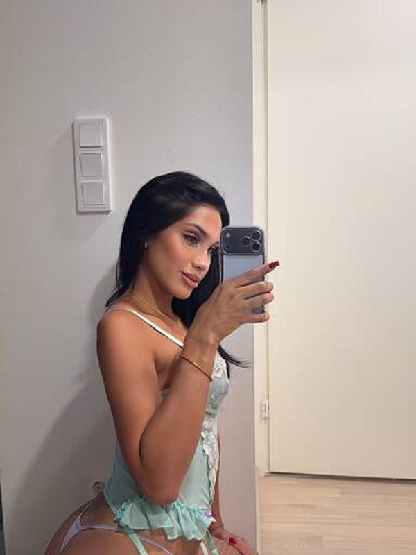 Karla Valentina — Bratislava, foto 6