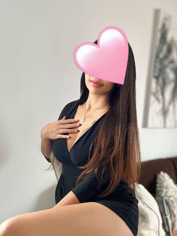 Jenny GFE — Bratislava, foto 2