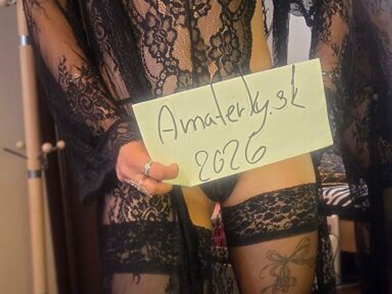 Viky s Nuru — foto 3